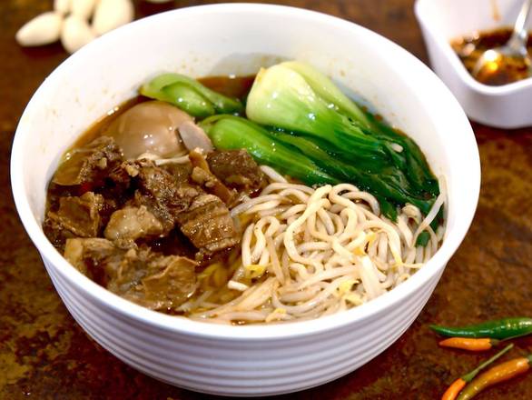 Braised Beef Noodle Soup 红烧牛肉面